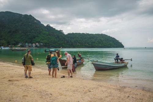Hotel Phi Phi Sunset Bay Resort
