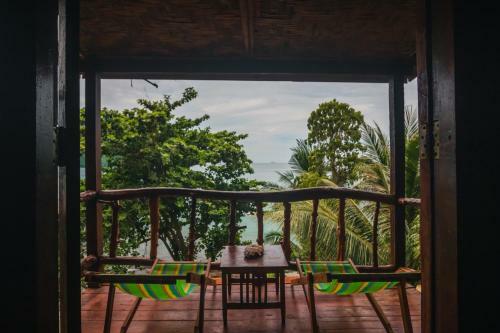 Hotel Phi Phi Sunset Bay Resort