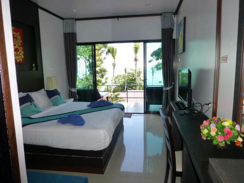 Hotel Kathalee Beach Resort & Spa