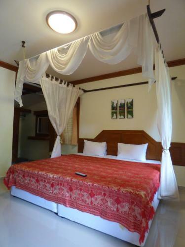 Hotel Samui Beach Resort
