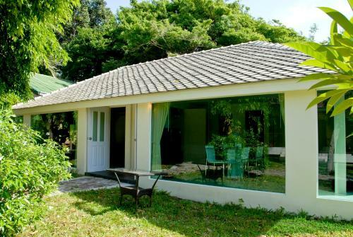 Hotel Samui Beach Resort