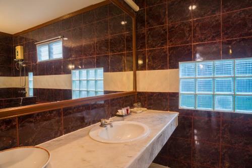 Hotel Samui Sense Beach Resort