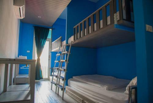 Arom D Hostel