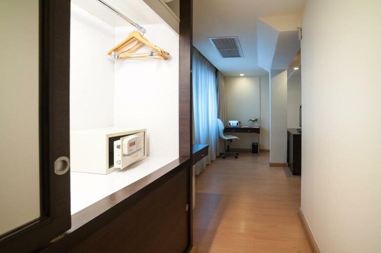 Hotel Aspen Suites Sukhumvit 2 By Compass Hospitality