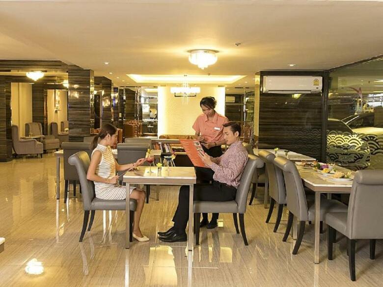 Hotel Aspen Suites Sukhumvit 2 By Compass Hospitality