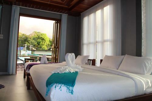 Hostal The Noi Guest House & Restaurant