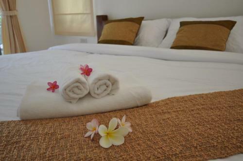 Hotel Baan Phuchalong Bungalow