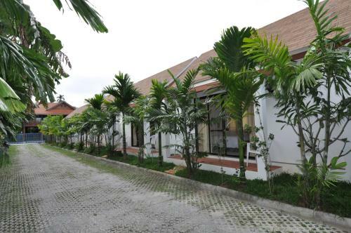 Hotel Baan Phuchalong Bungalow