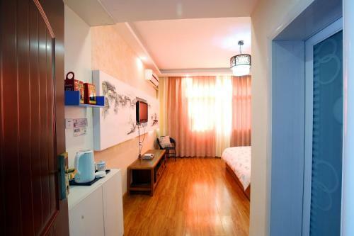 Hostal Fenghuang Ancient City Jiaxing Inn
