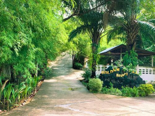 Golden Hill Resort