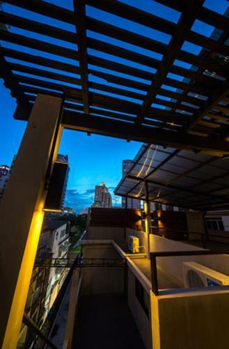 Siam Mitr Hostel