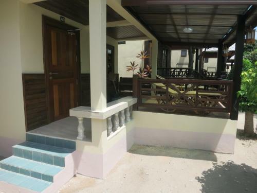 Dewshore Resort