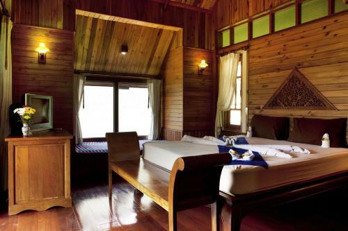 Dewshore Resort