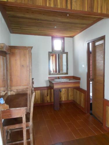 Dewshore Resort