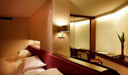 Lit Bangkok Hotel