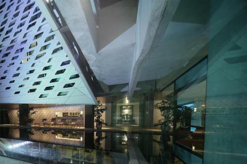 Lit Bangkok Hotel