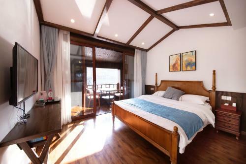 Posada Fenghuang Jianghu Inn