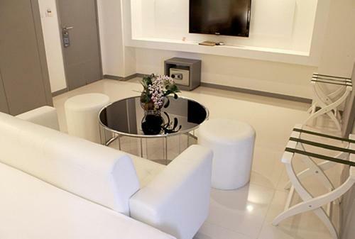 Myhotel Cmyk@ratchada
