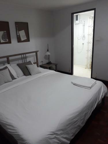 Albergue House23 Hotel