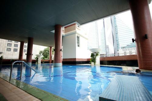 Central Bangkok 2+1 Bedroom Apartment On Soi 18