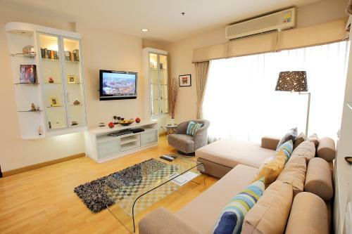 Central Bangkok 2+1 Bedroom Apartment On Soi 18