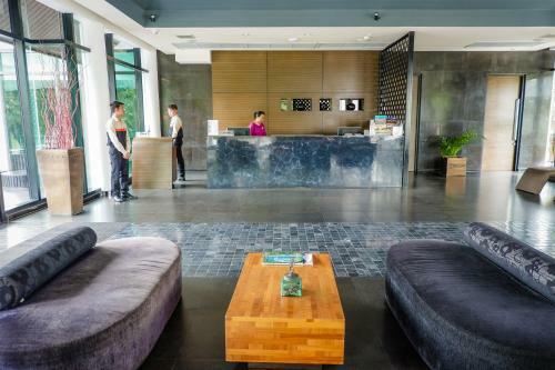 Hotel Z Through By The Zign