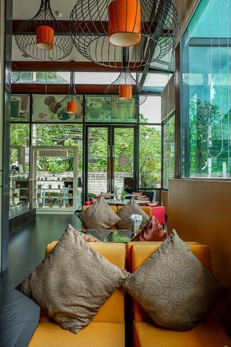 Hotel Z Through By The Zign
