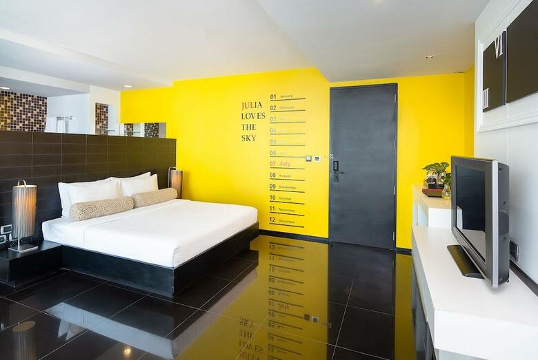 Tsix5 Hotel