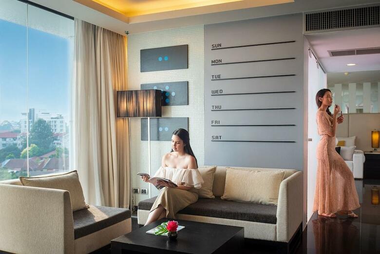 Tsix5 Hotel