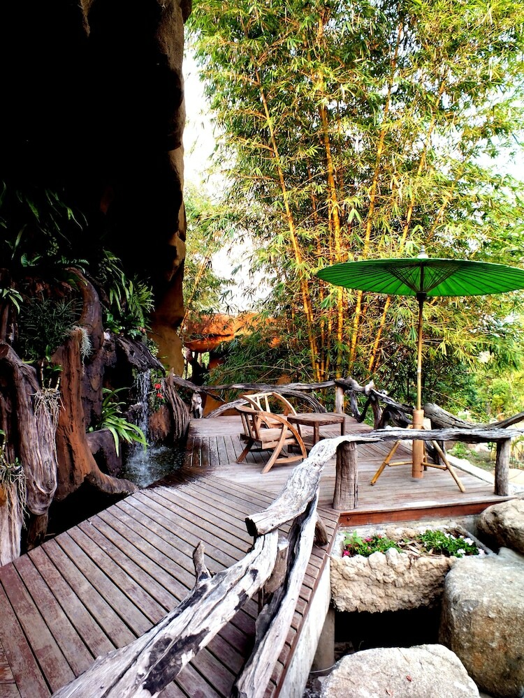 Hotel Bura Resort Chiang Rai