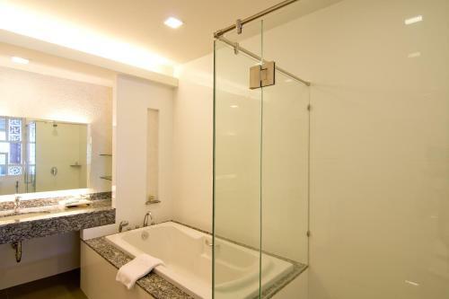 Hotel Welcome World Beach Resort & Spa