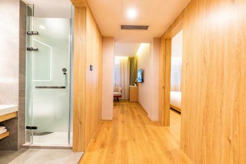 New Beacon International Hotel, Wuhan