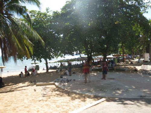 Jomtien Plaza Suite Apartments