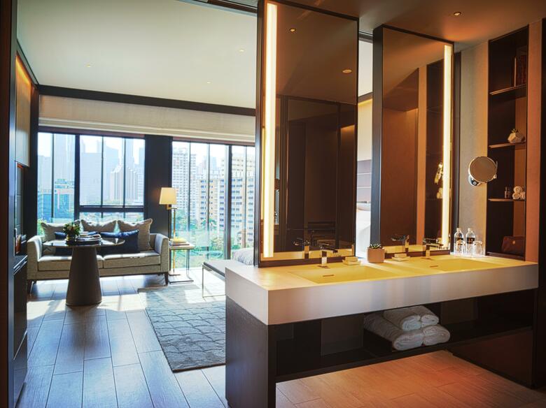Gallery Hotel
