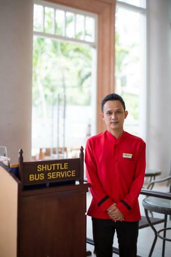 Aiyara Grand Hotel