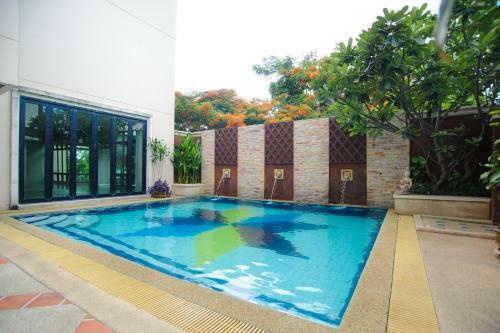 Hotel Diamond City Place