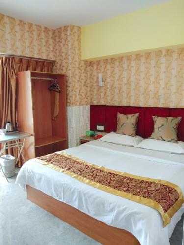 Fengyi Hotel