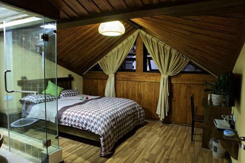 Qing Man Hotel