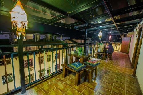 Posada Zhangjiajie April Hostel