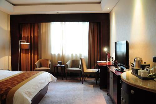 Yizui Crown Hotel