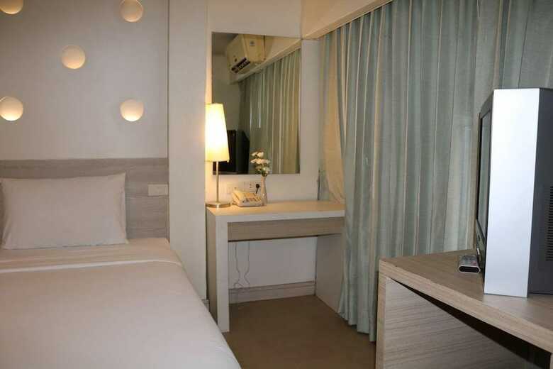 Sunshine Hotel And Residences