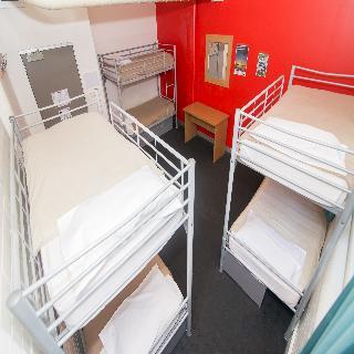 Hostal Base Sydney