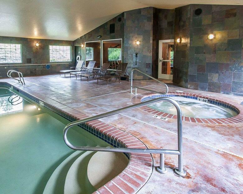 Hotel Comfort Inn & Suites