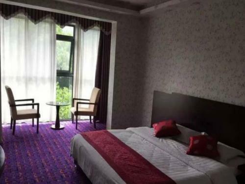 Yangshuo Park Hotel