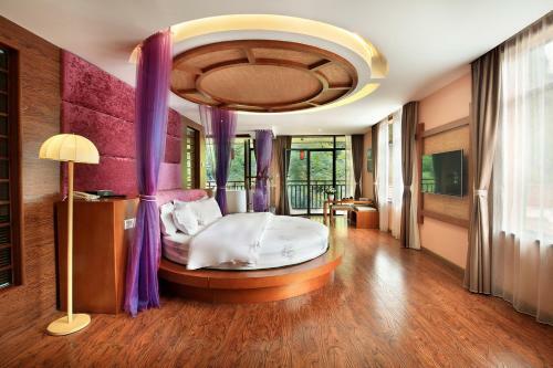 Bluesky Hotel & Resort