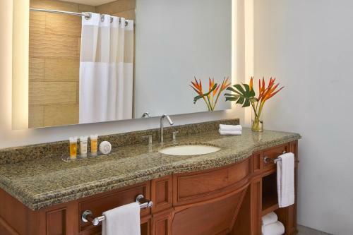 Hotel Coral Towers Atlantis Autograph Collection