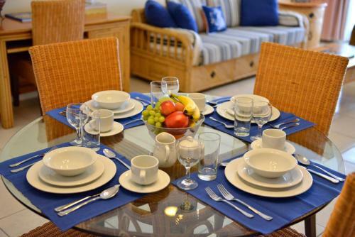 Hotel Sandyport Beach Resort