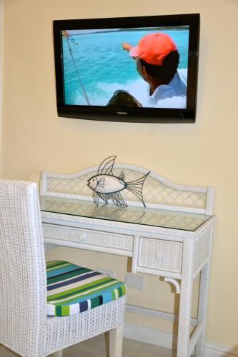 Hotel Sandyport Beach Resort