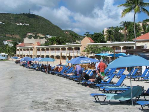Apartamentos Suites At Divi Little Bay Beach Resort