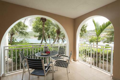 Apartamentos Suites At Divi Little Bay Beach Resort